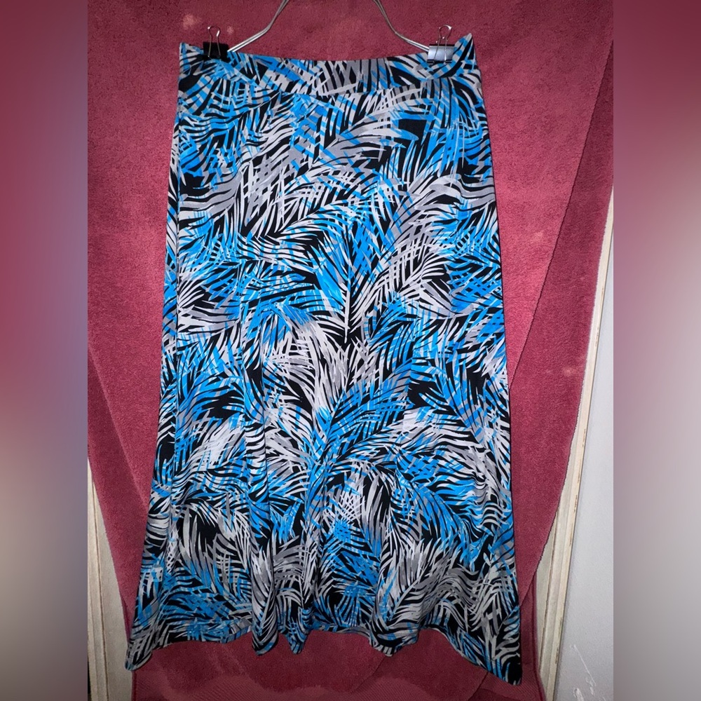 Blue and Black Leaf Pattern Skirt